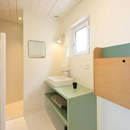 Hotel Saint-clement-des-baleines, 6 Pieces, 10 Personnes - Fr-1-258-143 Saint-Clément-des-Baleines